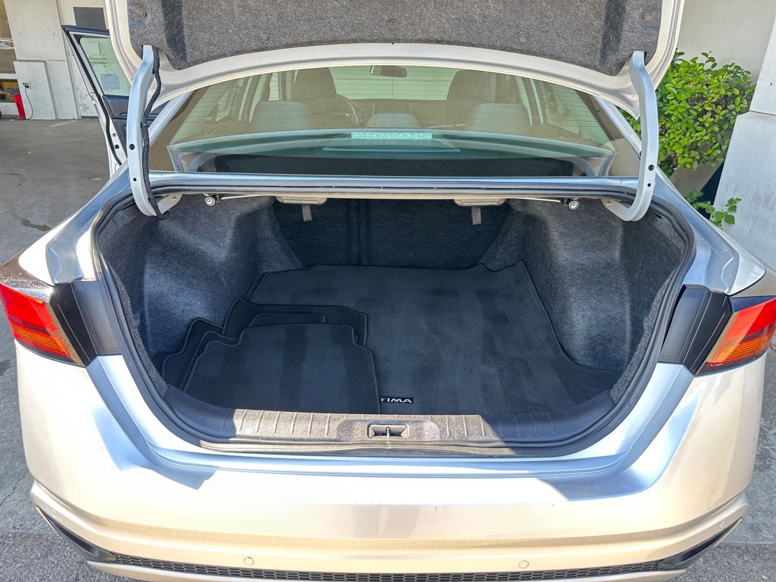 Used 2024 Nissan Altima 2.5 SV image 31