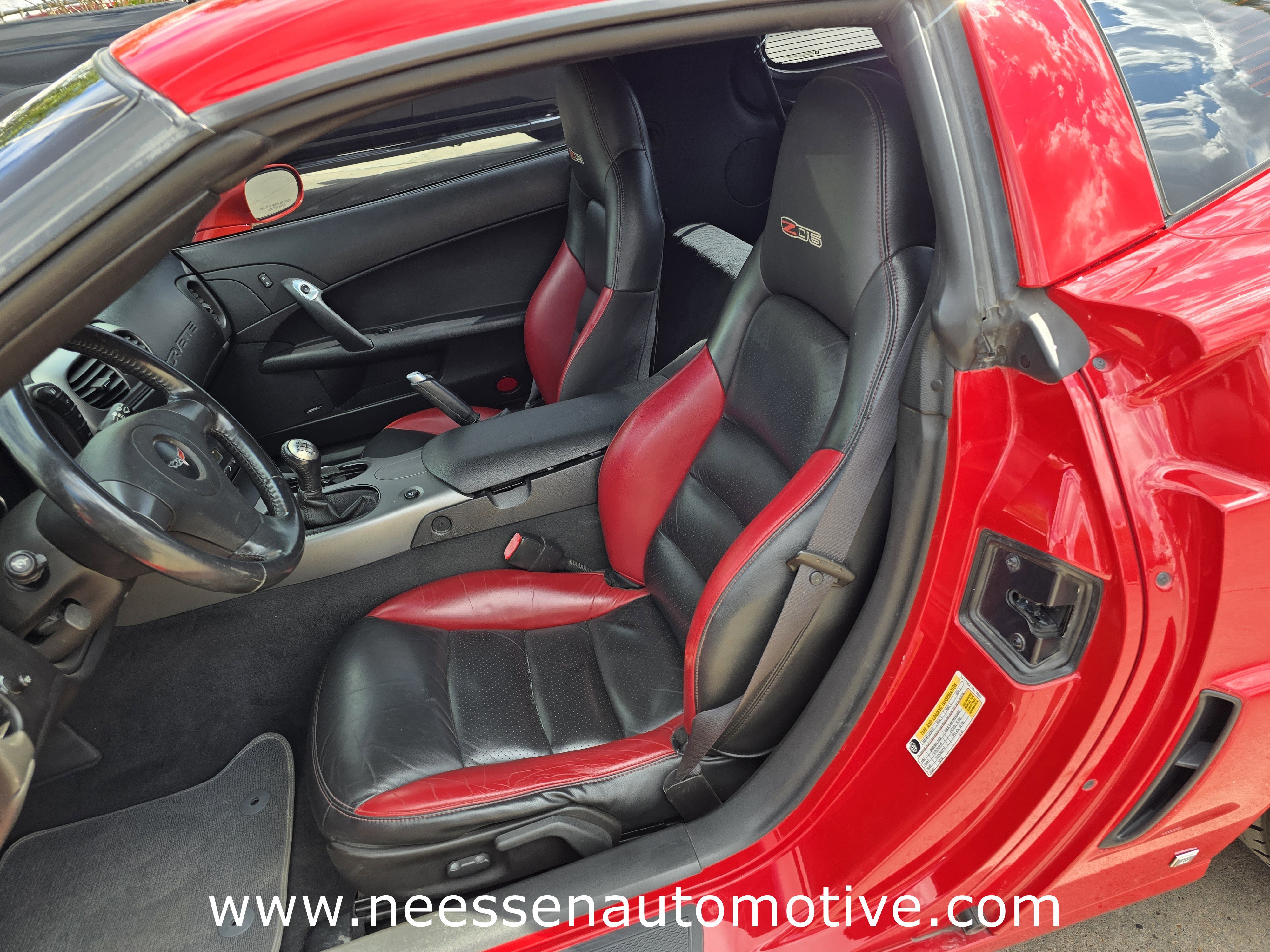 Used 2006 Chevrolet Corvette Z06 w/ Preferred Equipment Group image 19