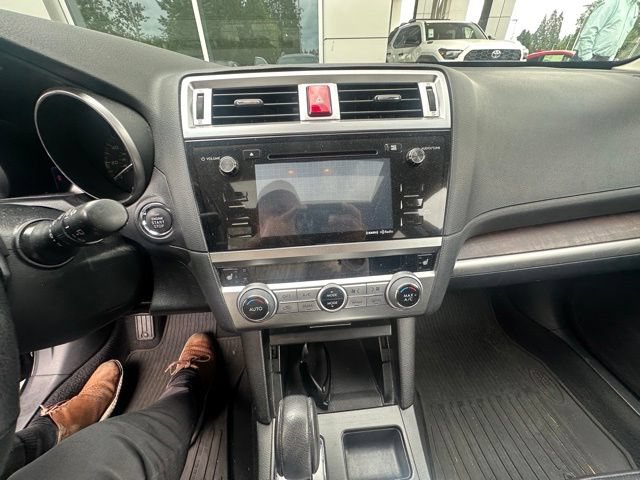 Used 2017 Subaru Outback 2.5i Limited AWD/4WD image 7
