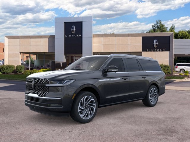 New 2025 Lincoln Navigator L Reserve AWD/4WD image 2