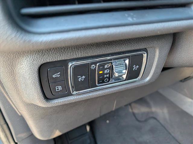 Certified 2024 Lincoln Corsair Grand Touring w/ Equipment Group 301A AWD/4WD image 32