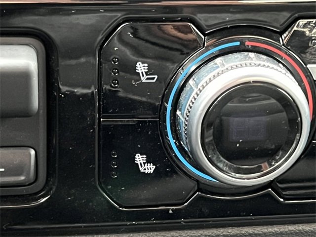 Used 2022 GMC Sierra 1500 Elevation image 30