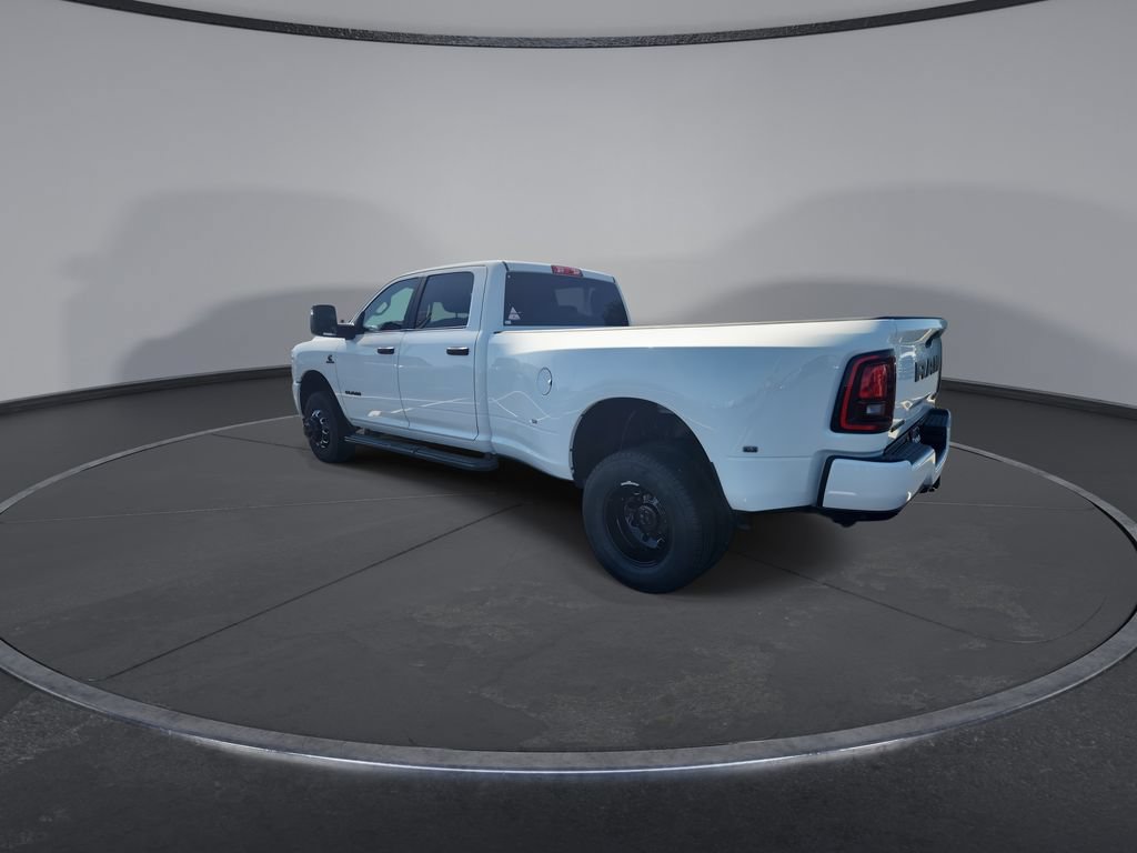 New 2026 RAM 3500 Big Horn AWD/4WD image 6