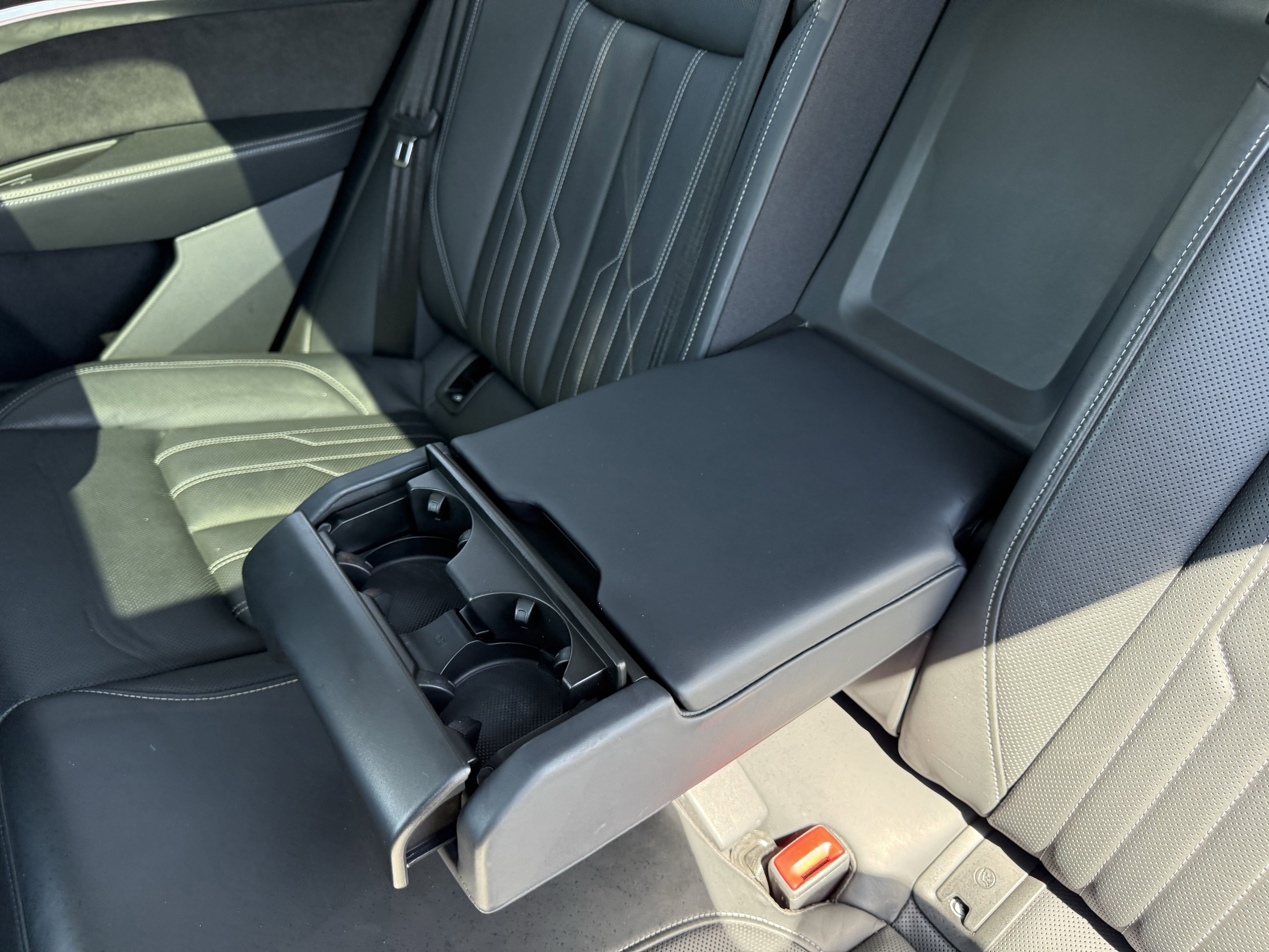 Used 2019 Audi e-tron Prestige w/ Prestige Package image 43