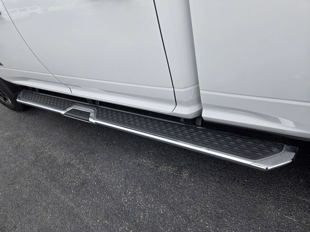 Used 2025 RAM 2500 Laramie AWD/4WD image 12