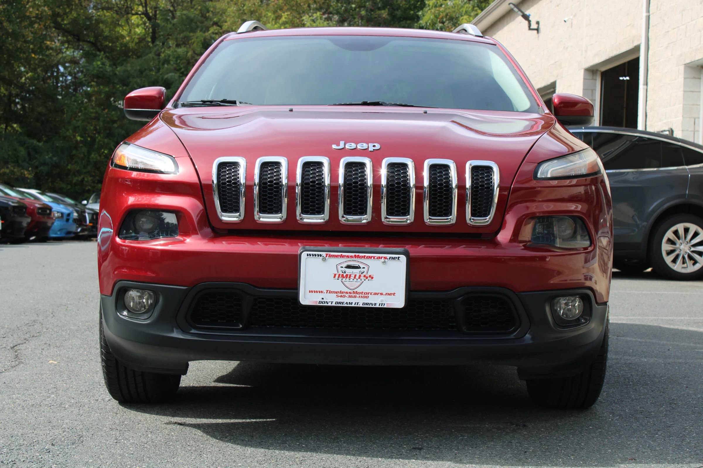 Used 2017 Jeep Cherokee Latitude w/ Comfort/Convenience Group image 2