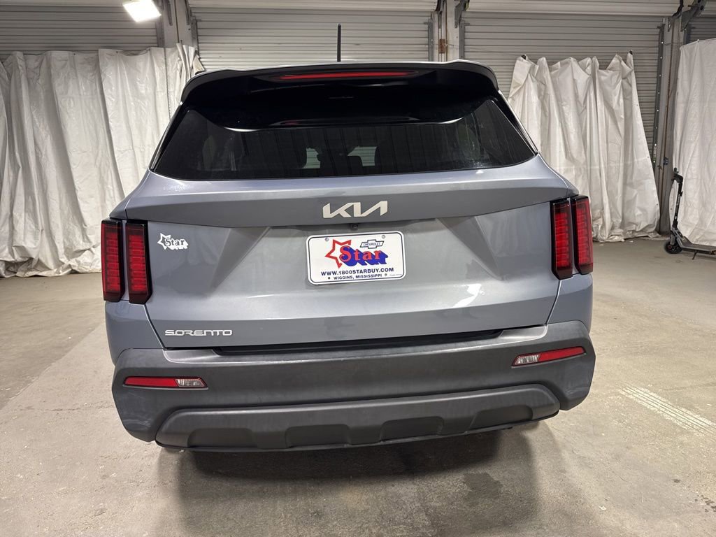 Used 2023 Kia Sorento LX FWD image 6