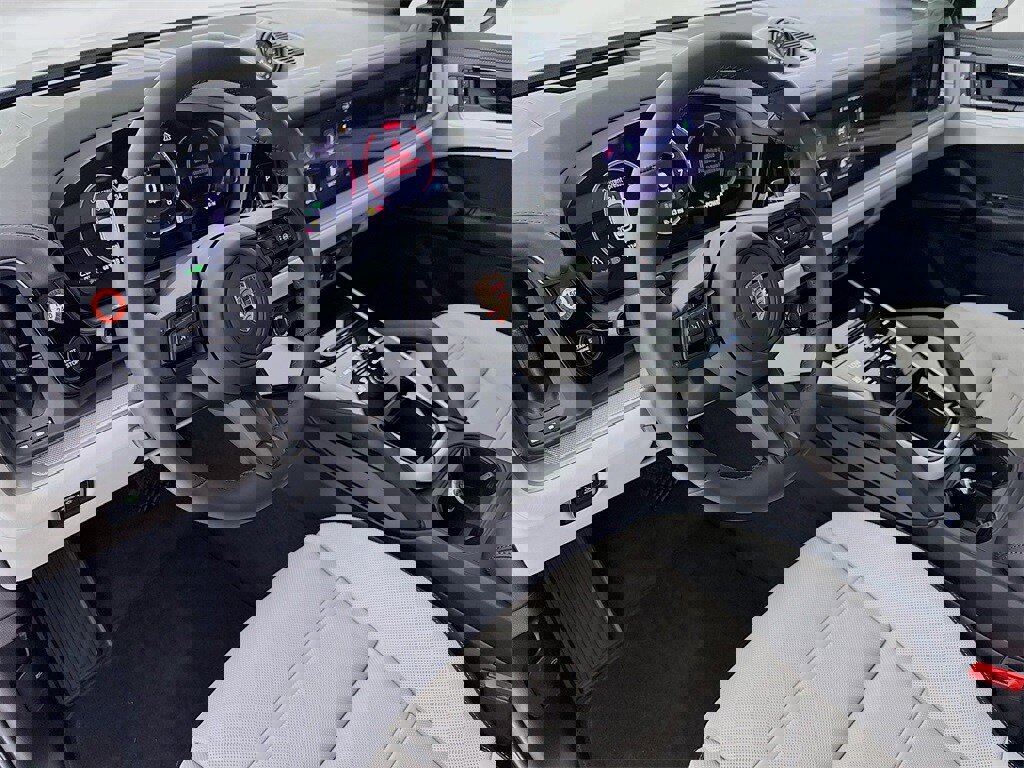 New 2026 Porsche Cayenne E-Hybrid image 4