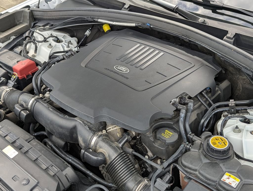 Used 2020 Land Rover Range Rover Velar R-Dynamic S image 41