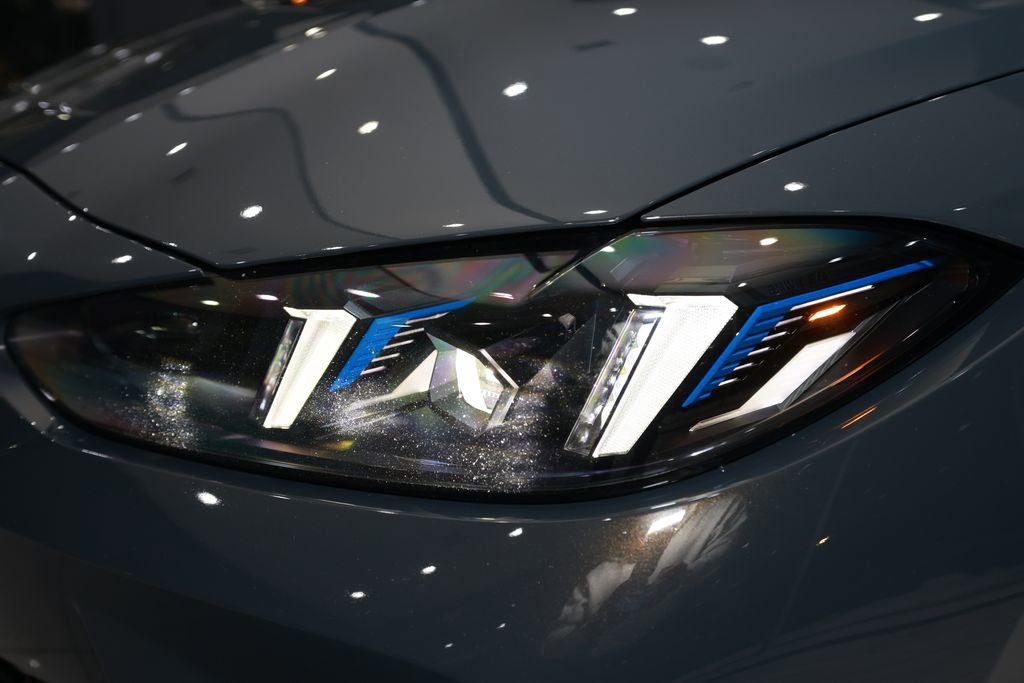 Used 2025 BMW M4 Coupe w/ Executive Package image 37