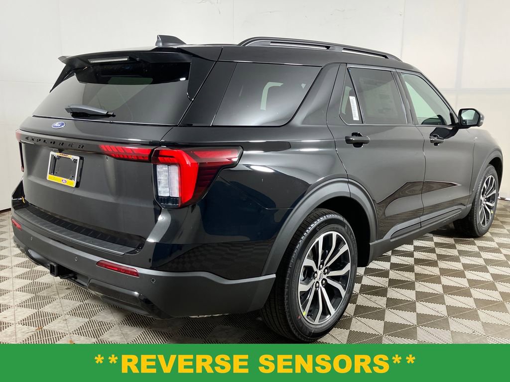 New 2026 Ford Explorer ST-Line image 3
