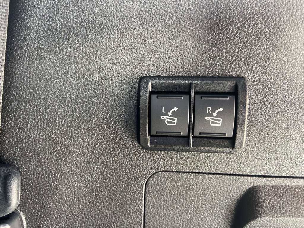 Used 2026 Toyota Sequoia Capstone AWD/4WD image 8