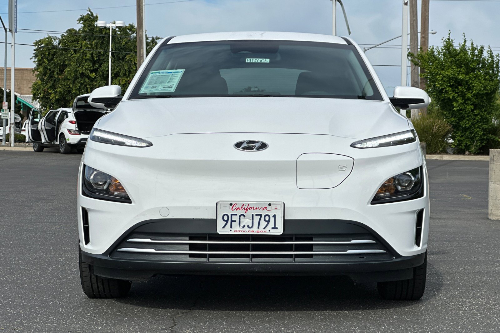 Used 2023 Hyundai Kona SE w/ Cargo Package FWD image 9