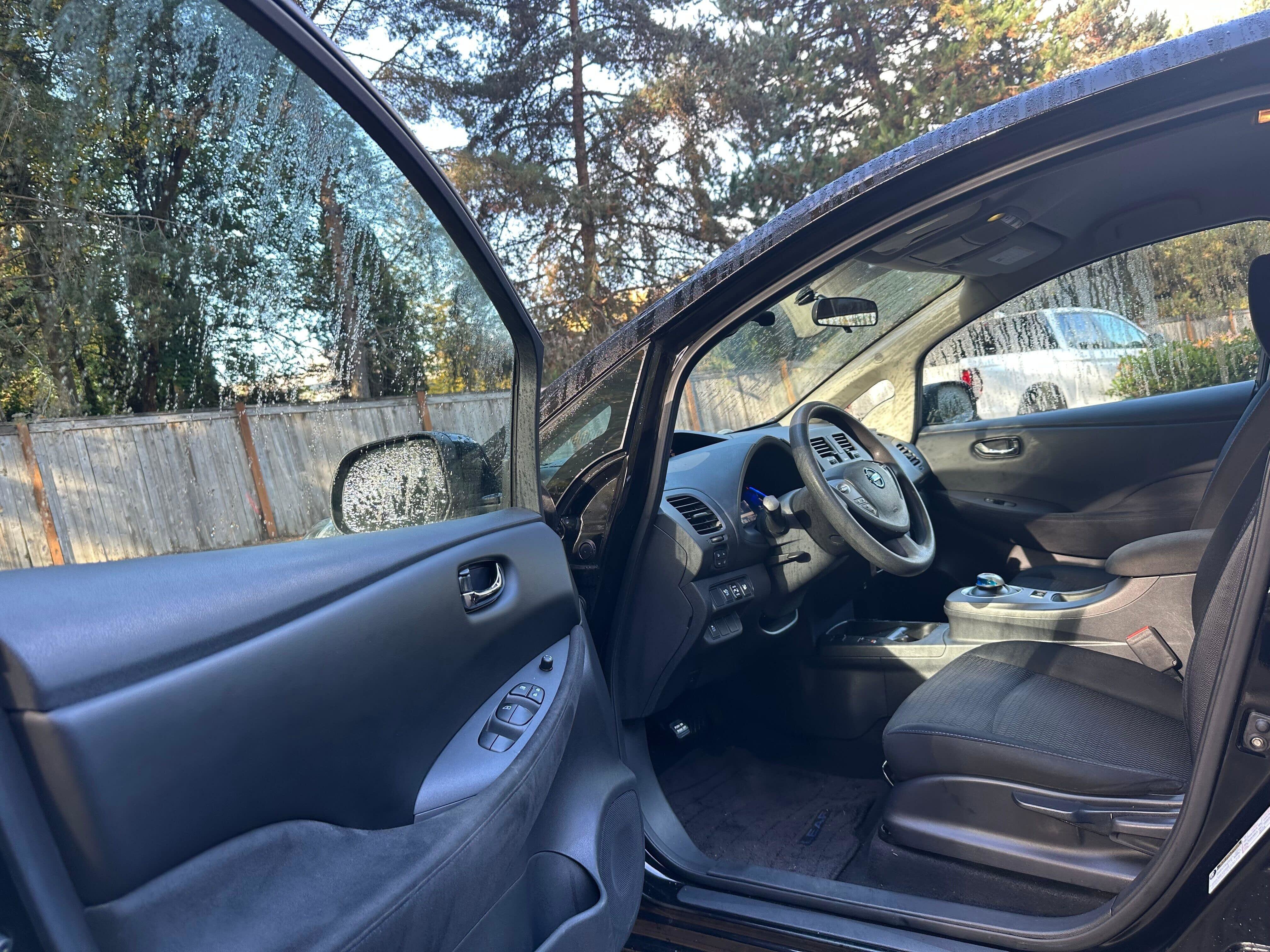 Used 2016 Nissan Leaf S w/ Charger Package image 23