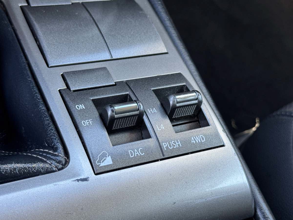 Used 2014 Lexus GX 460 AWD/4WD image 28