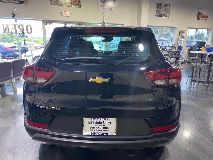 Used 2023 Chevrolet TrailBlazer LS FWD image 7