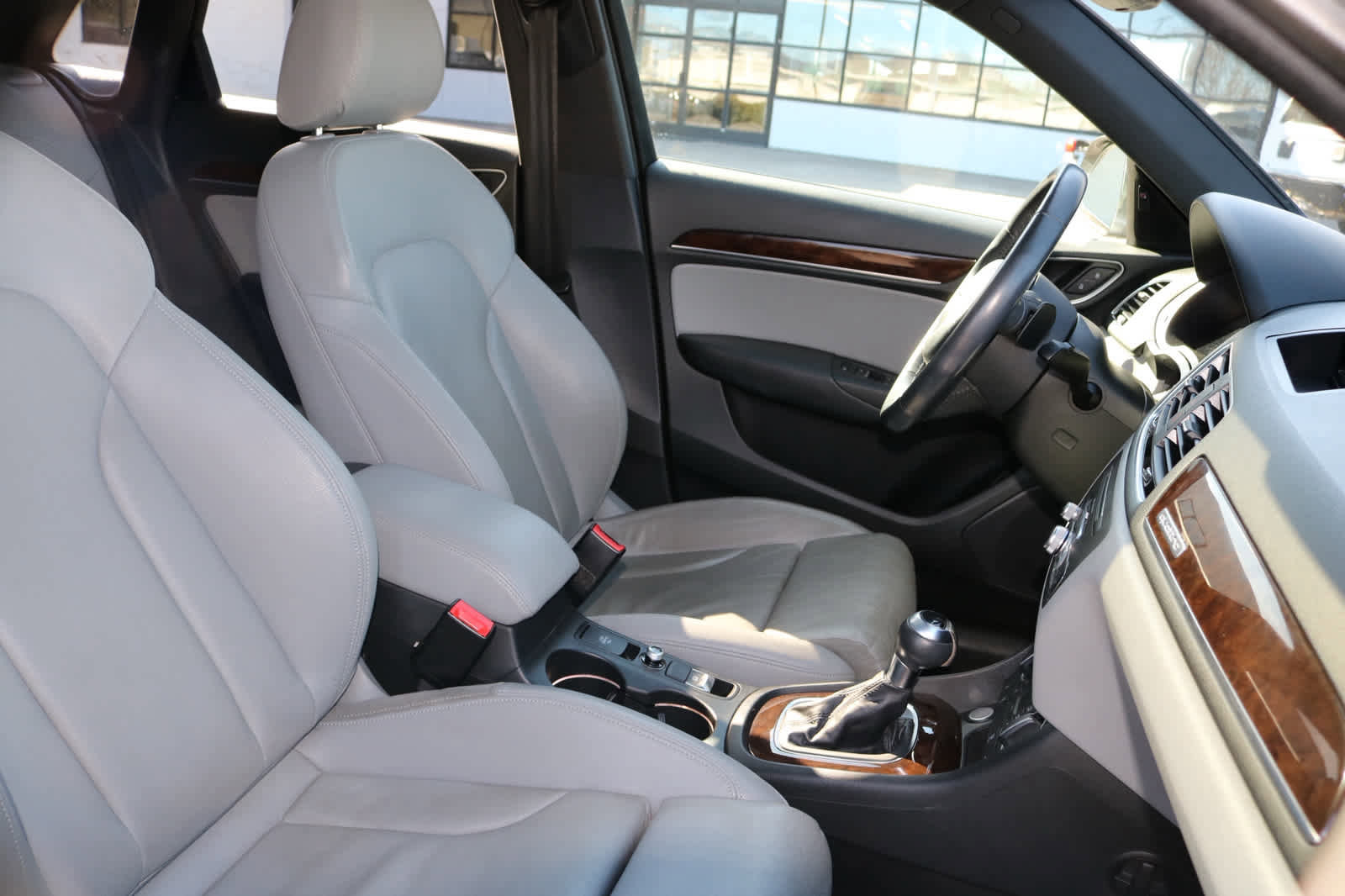 Used 2018 Audi Q3 2.0T Premium Plus w/ Premium Plus Package AWD/4WD image 23