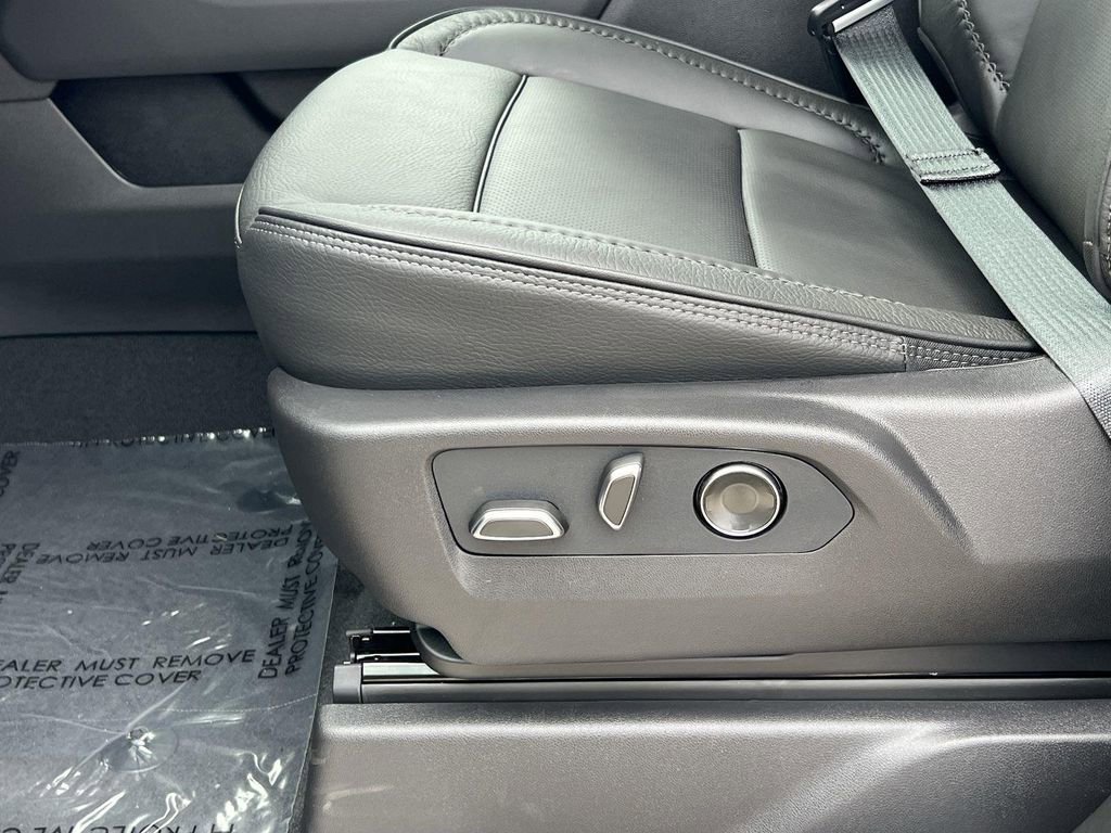 New 2026 GMC Sierra 3500 Denali AWD/4WD image 24