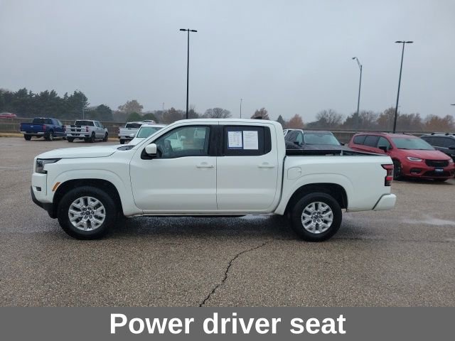 Used 2023 Nissan Frontier SV image 3