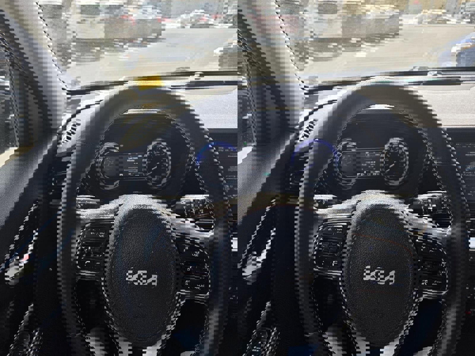 Certified 2022 Kia Niro LXS image 15