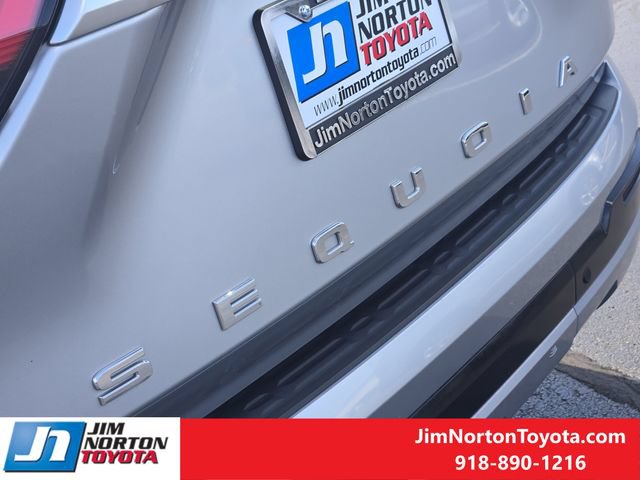 Used 2023 Toyota Sequoia Capstone AWD/4WD image 12