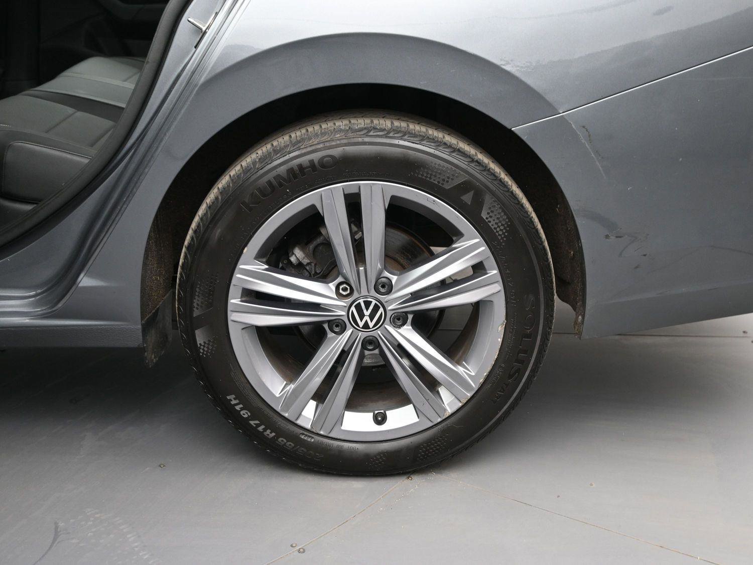 Certified 2023 Volkswagen Jetta SE image 7