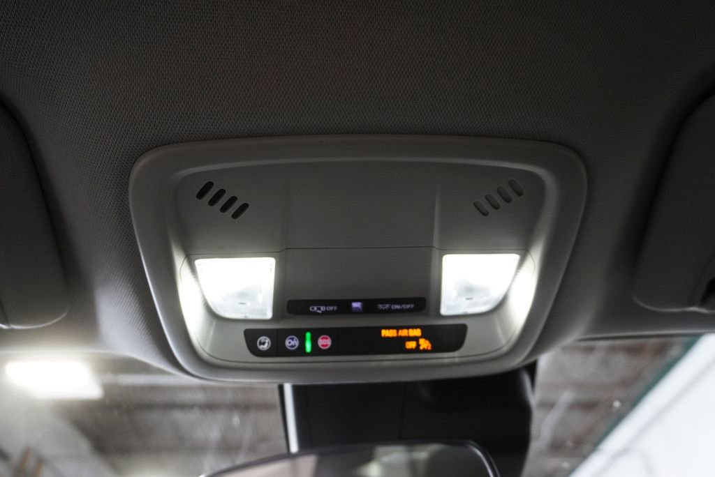 Used 2024 Chevrolet Malibu LT w/ Sport Edition image 28