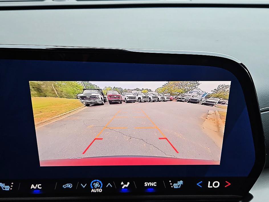New 2027 Chevrolet Traverse LT AWD/4WD image 19