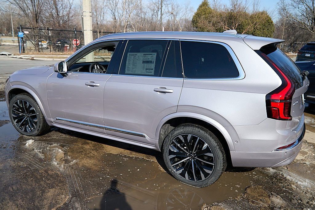 New 2026 Volvo XC90 B6 Plus w/ Protection Package image 7