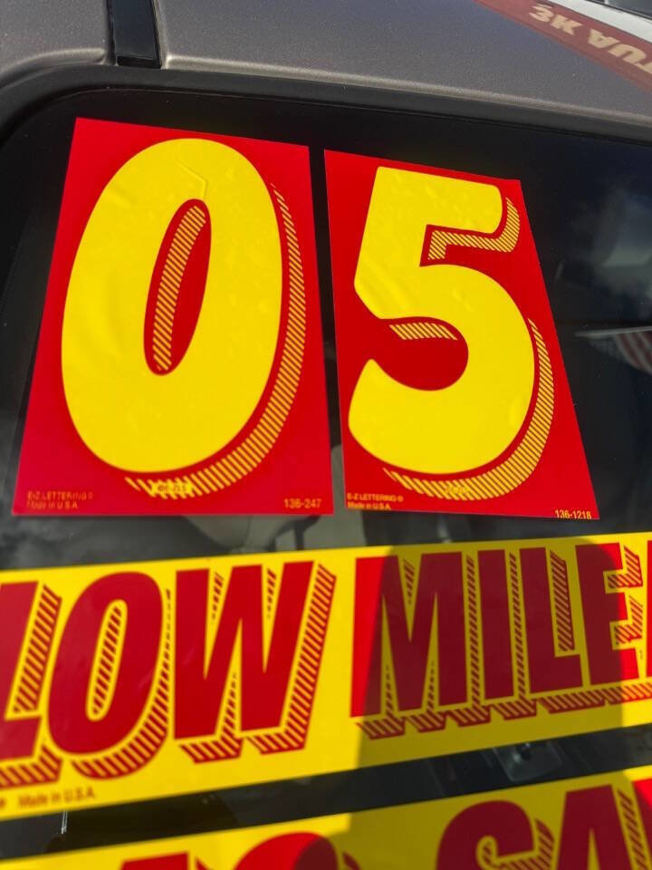 Used 2005 Kia Sorento LX image 8