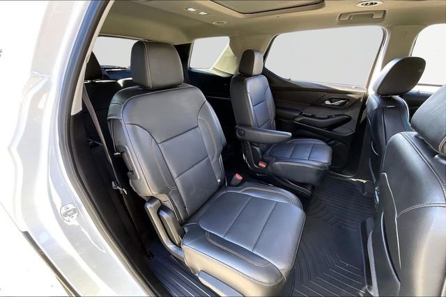 Used 2020 Chevrolet Traverse Premier w/ Redline Edition image 17