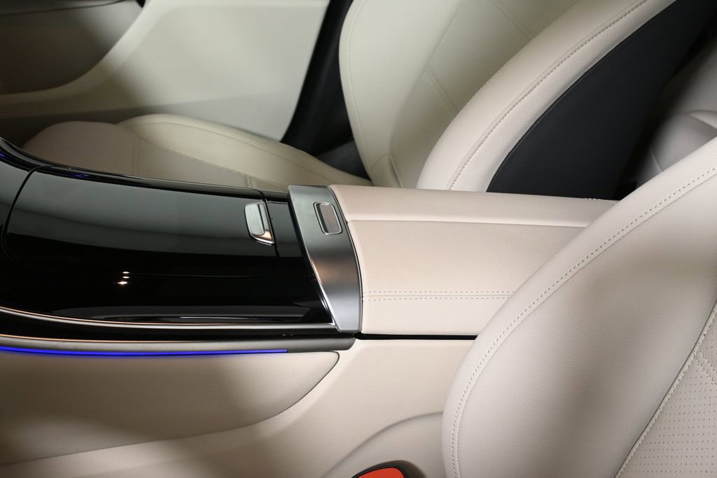 Certified 2025 Mercedes-Benz GLC 300 4MATIC image 26