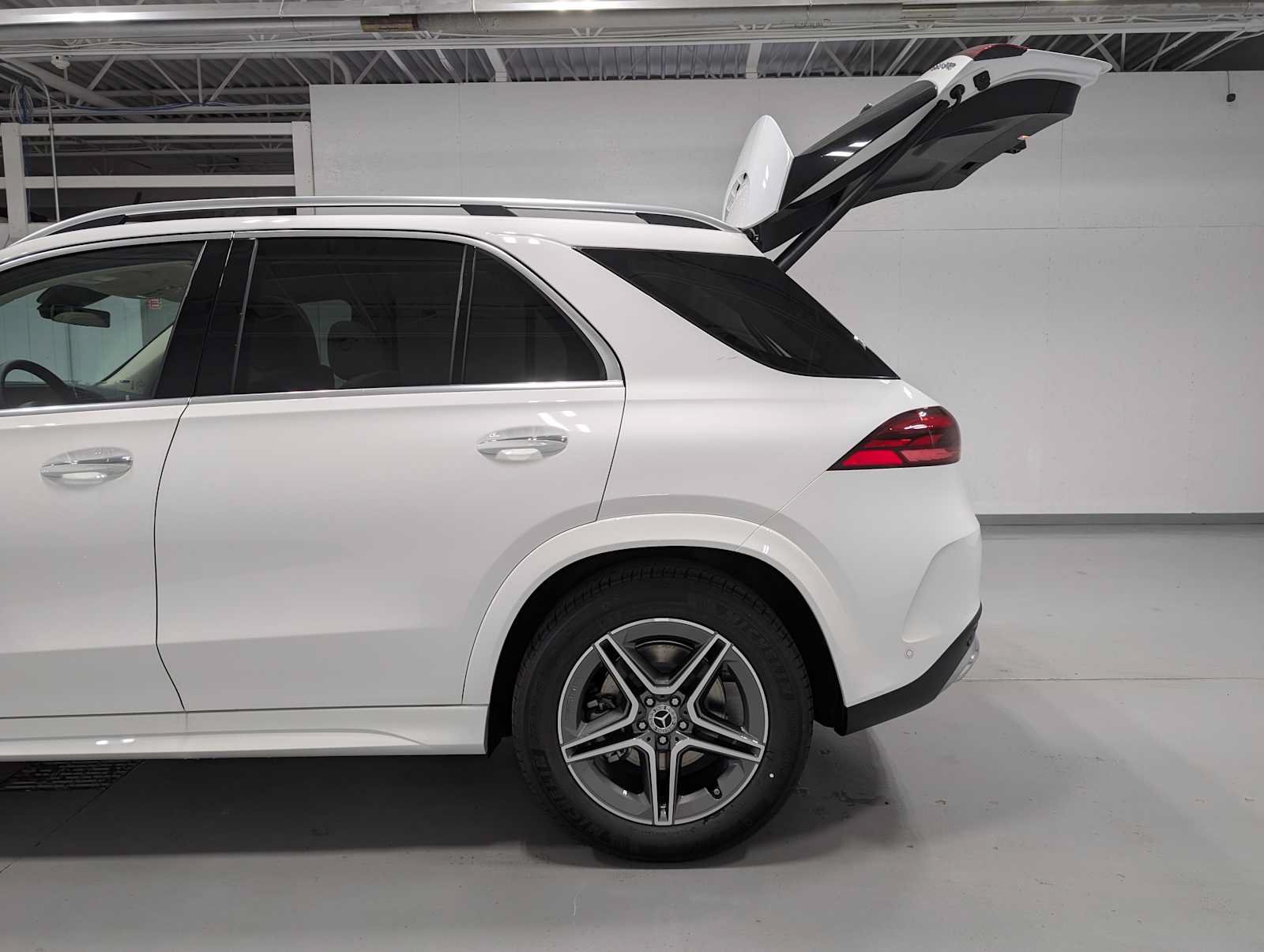 New 2026 Mercedes-Benz GLE 350 4MATIC image 9