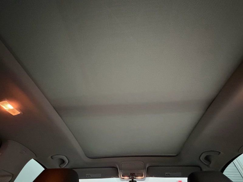 Used 2017 Volkswagen Tiguan Wolfsburg Edition image 21