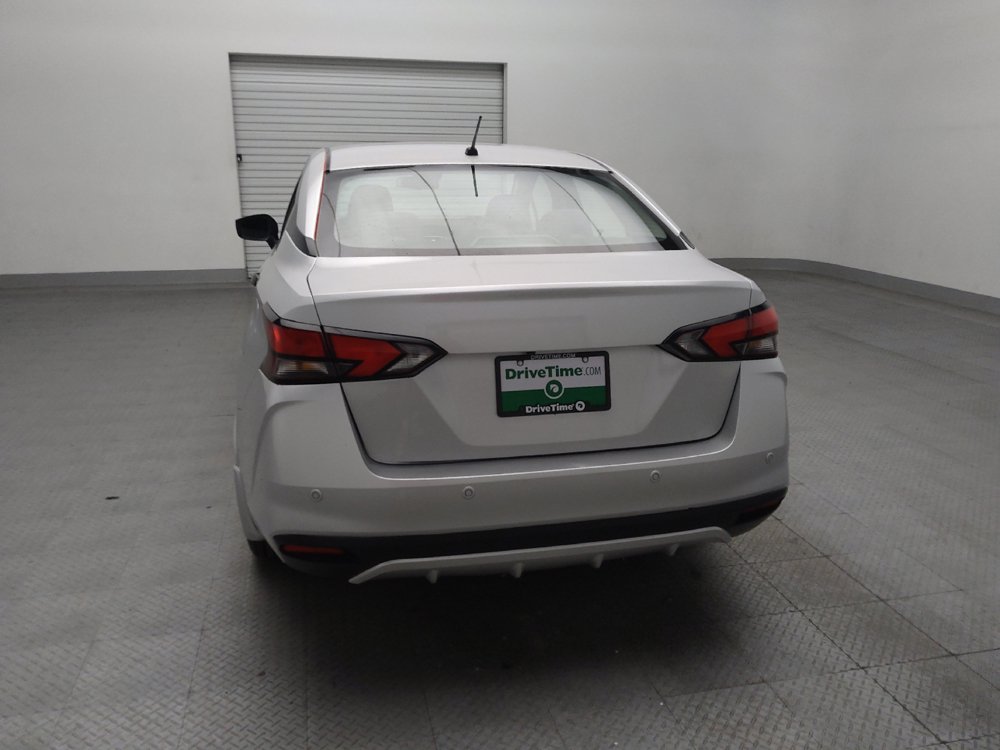 Used 2021 Nissan Versa S FWD image 6