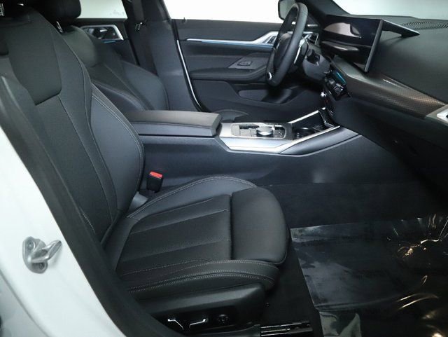 Used 2025 BMW 430i xDrive w/ Premium Package image 28