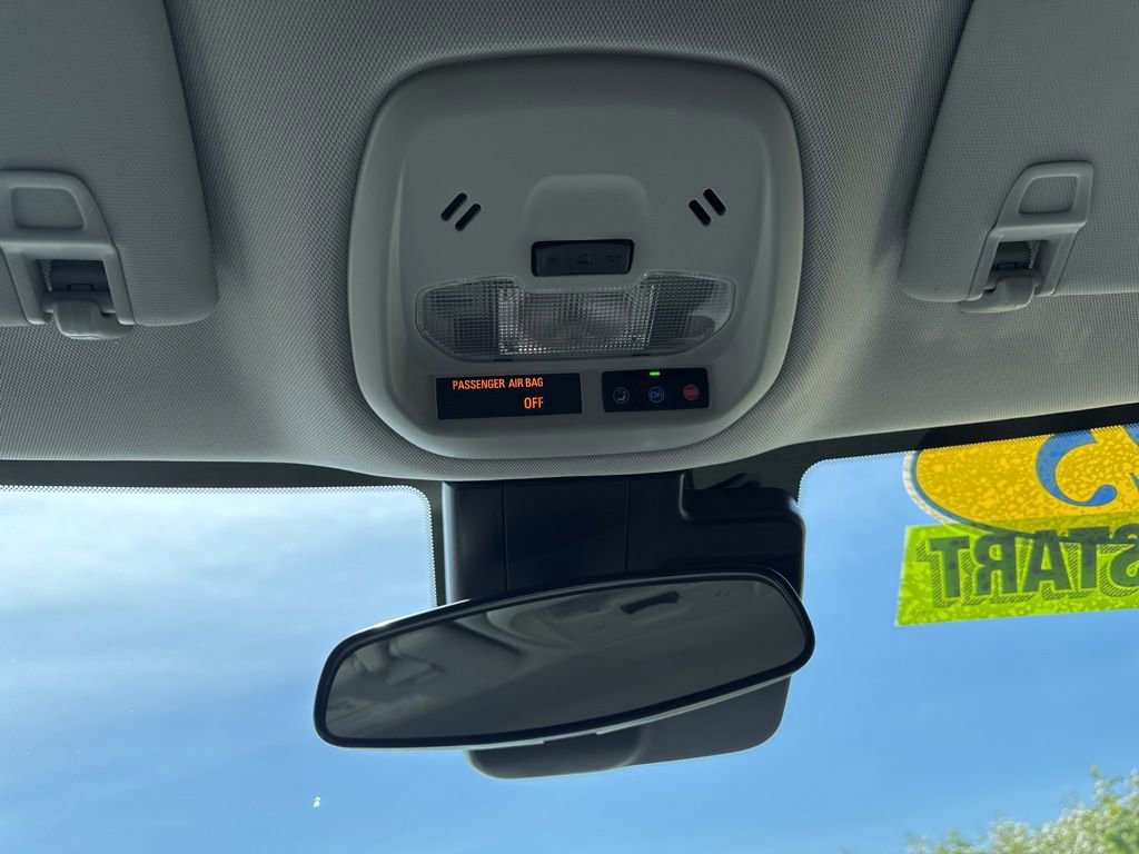 Used 2025 Chevrolet Trax LT FWD image 24