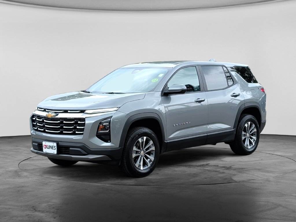Used 2025 Chevrolet Equinox LT FWD image 3