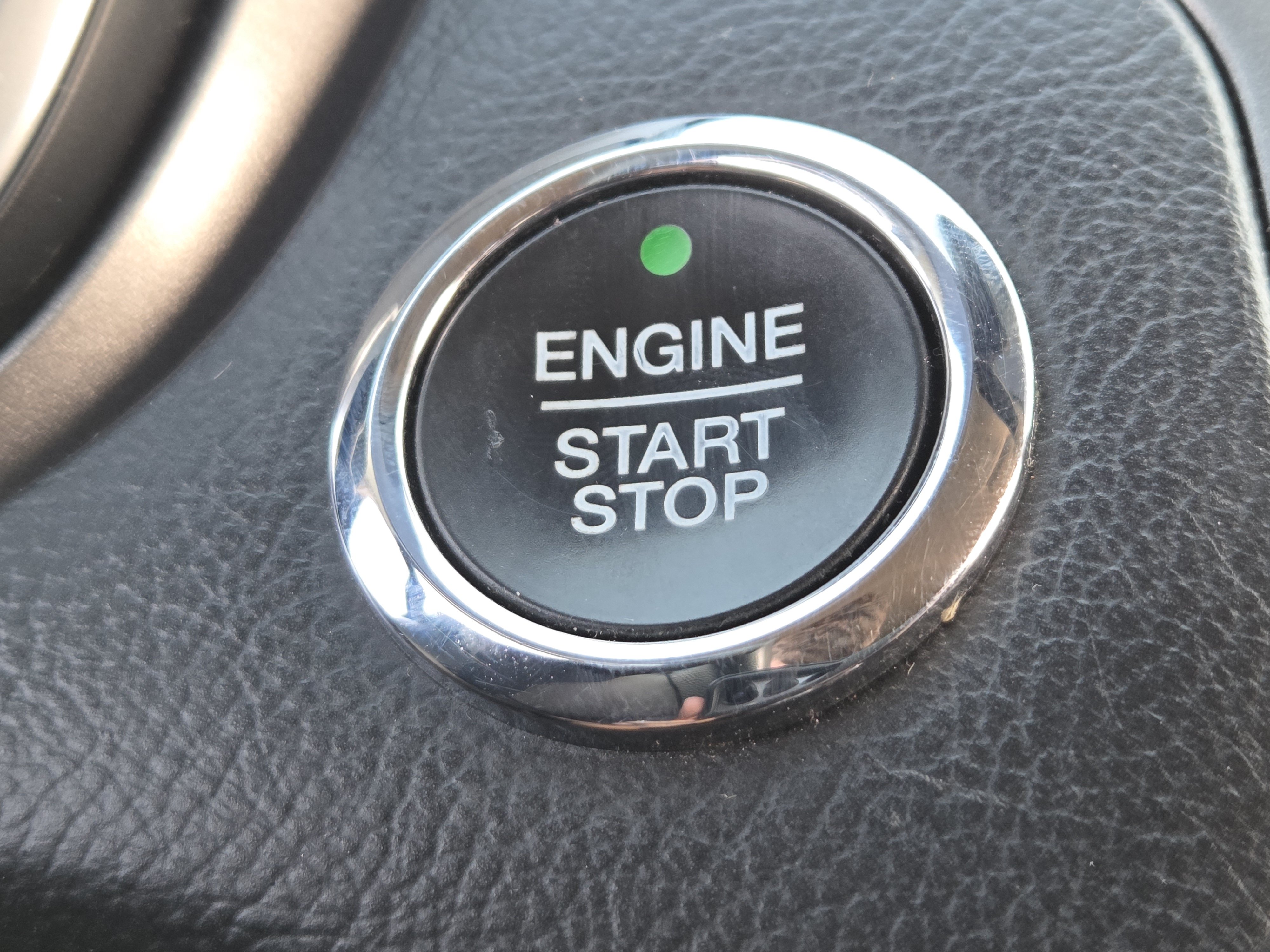 Used 2020 Ford Fusion SE FWD image 21
