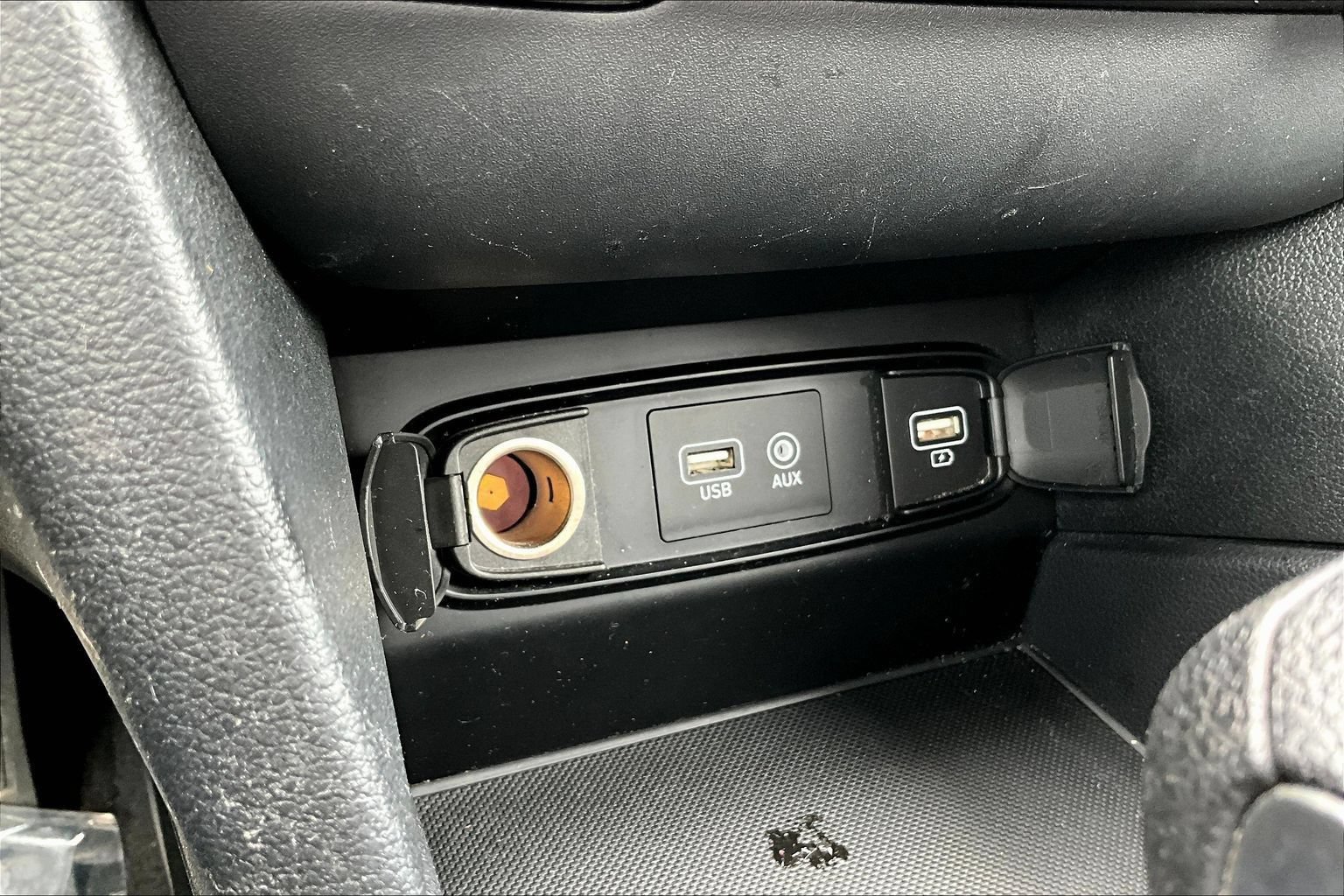 Used 2019 Hyundai Santa Fe SE FWD image 13