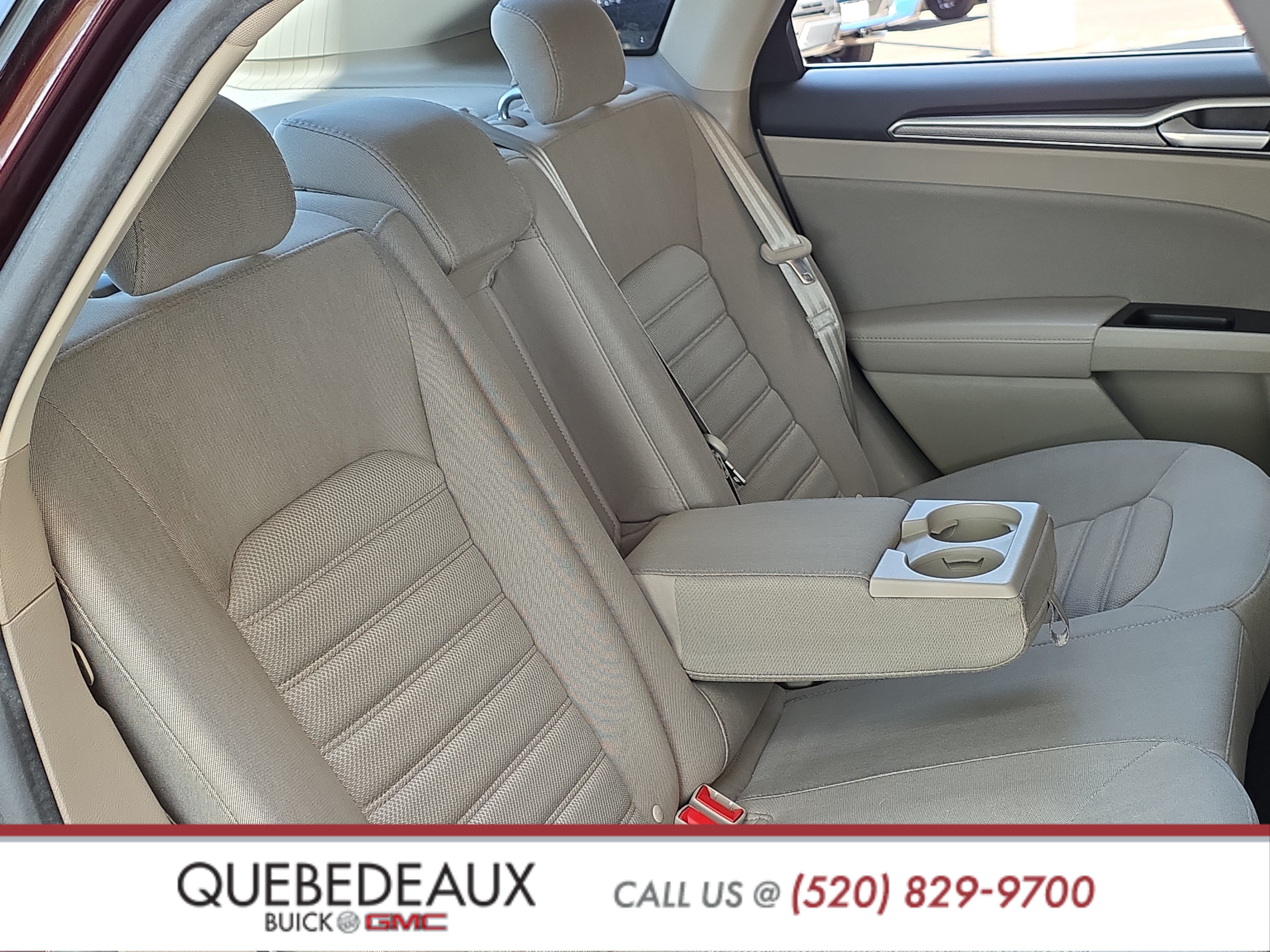 Used 2017 Ford Fusion SE w/ Fusion SE Technology Package FWD image 21