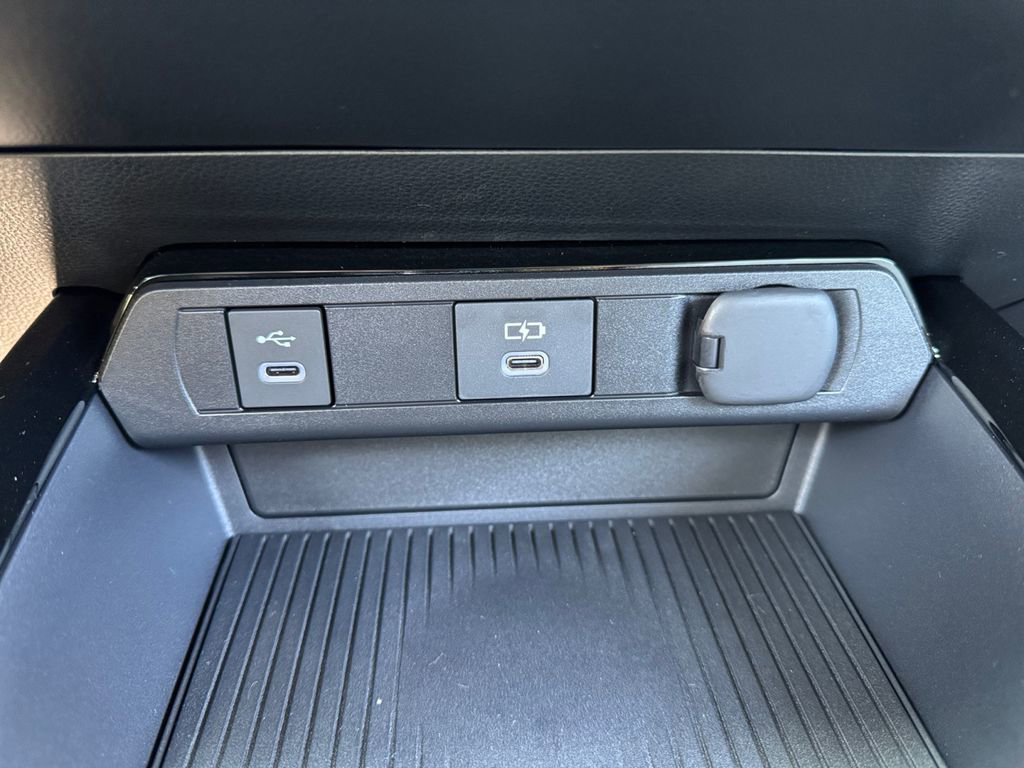New 2026 Toyota Prius XLE image 32