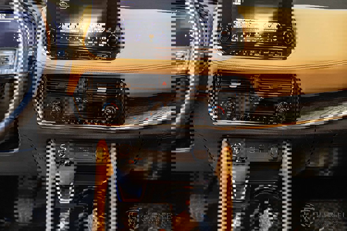 Used 2022 Nissan Rogue Platinum w/ Head-Up Display Package image 38