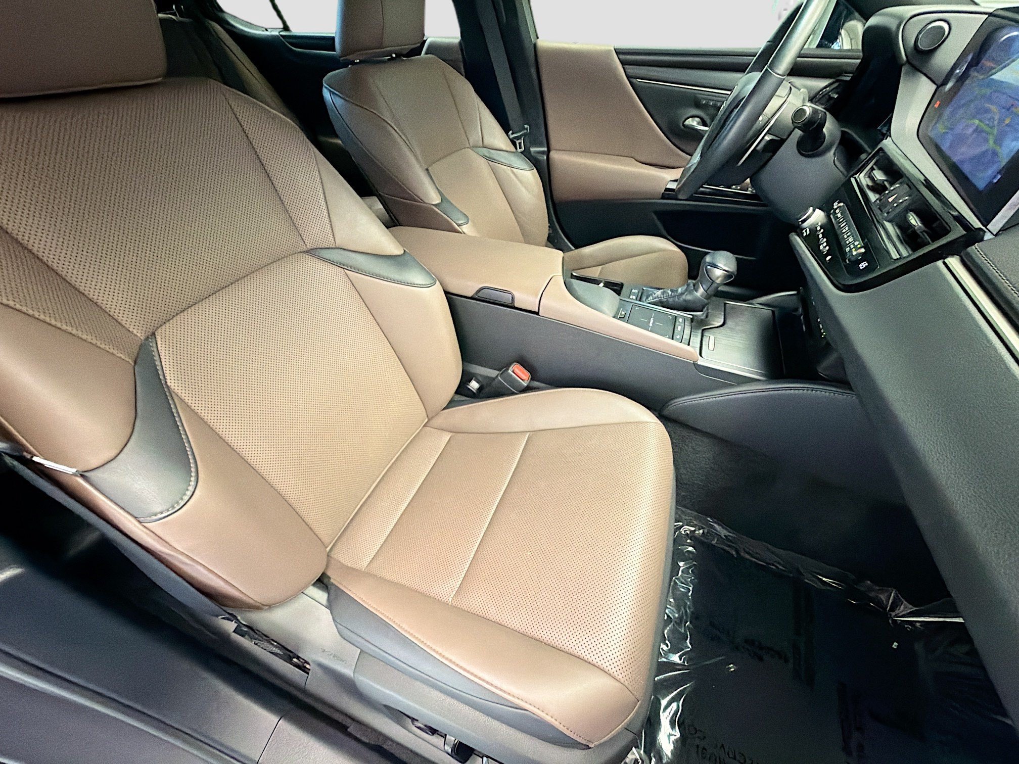 Used 2022 Lexus ES 300h w/ Premium Package FWD image 16