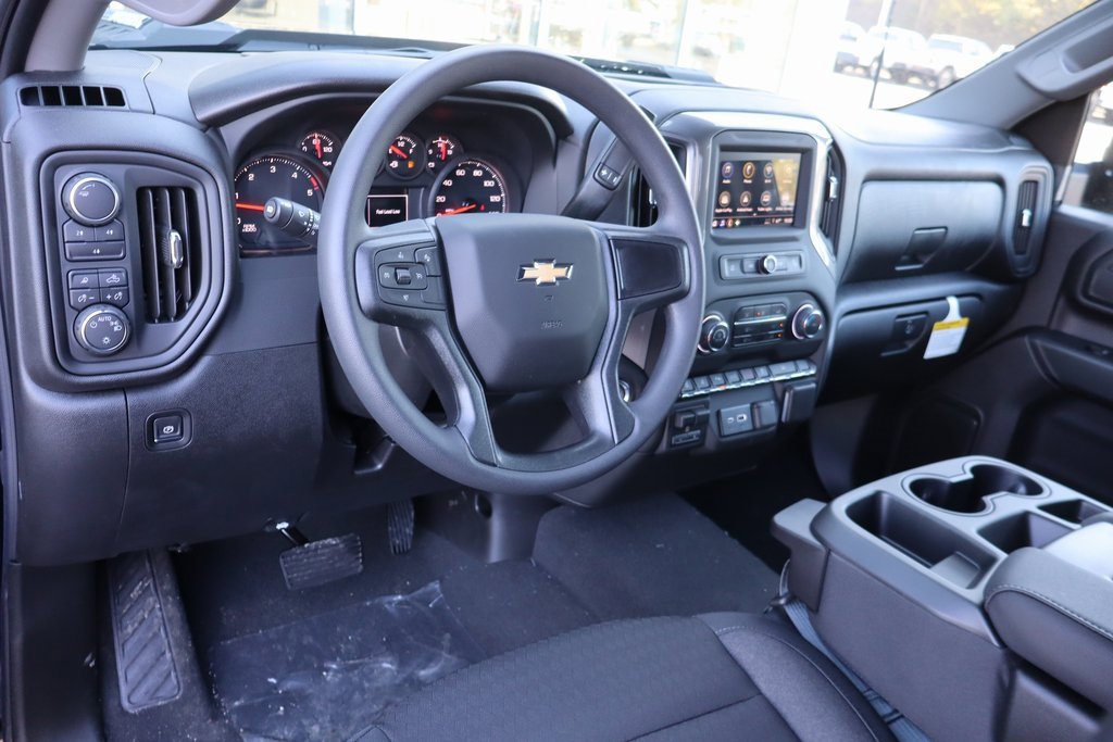 New 2025 Chevrolet Silverado 2500 Custom w/ Custom Value Package image 5