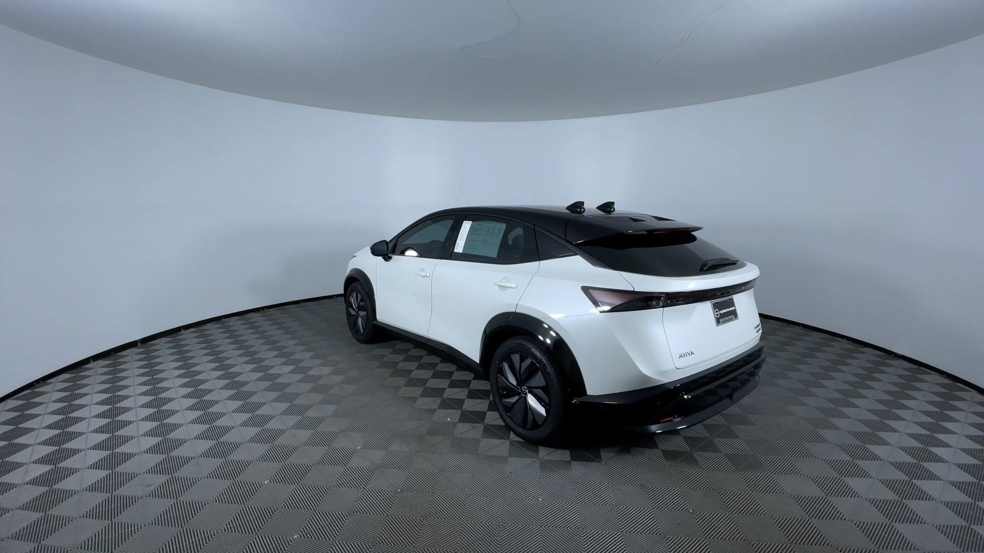 Certified 2024 Nissan Ariya AWD image 7