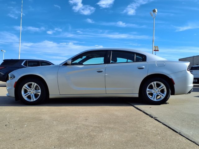 Used 2022 Dodge Charger SXT RWD image 4