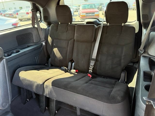 Used 2017 Dodge Grand Caravan SE FWD image 36