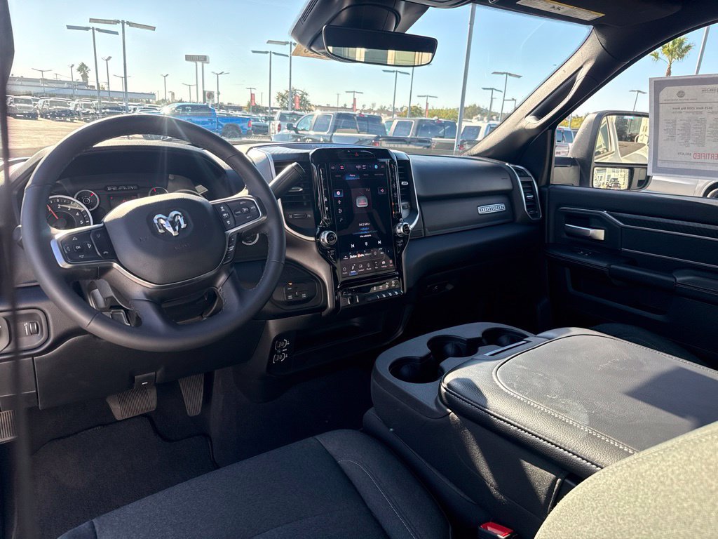Certified 2025 RAM 2500 Big Horn AWD/4WD image 18