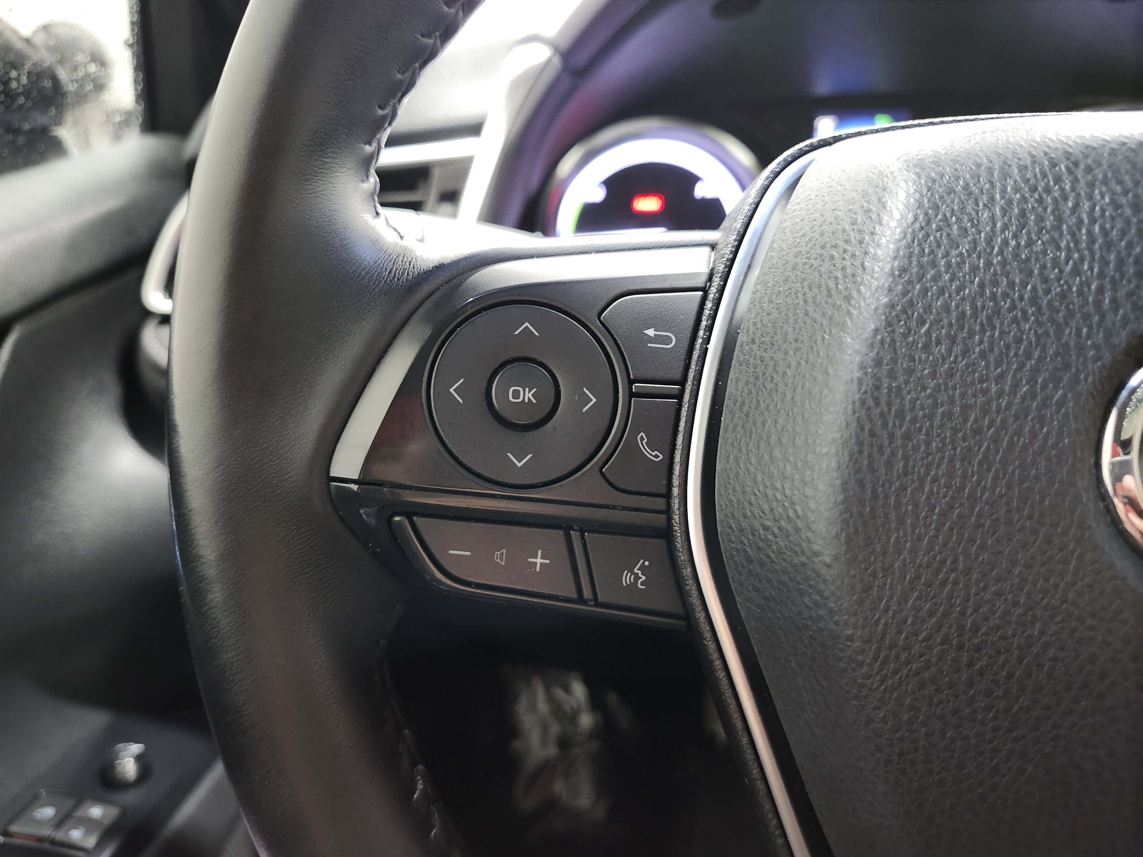 Used 2018 Toyota Camry SE w/ Audio Package image 38